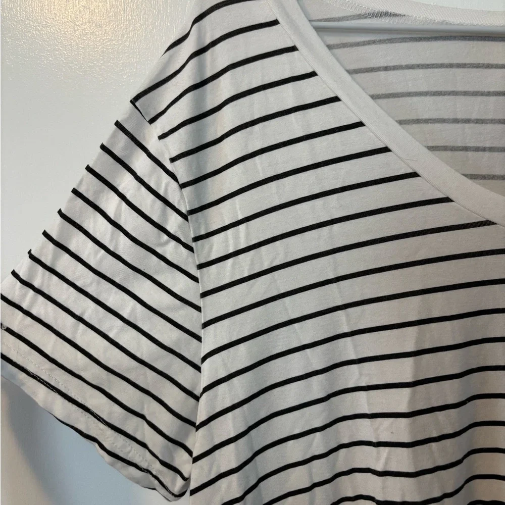 Orange Fashion Village Black and White Striped V-Neck Tee - Picture 3 of 4